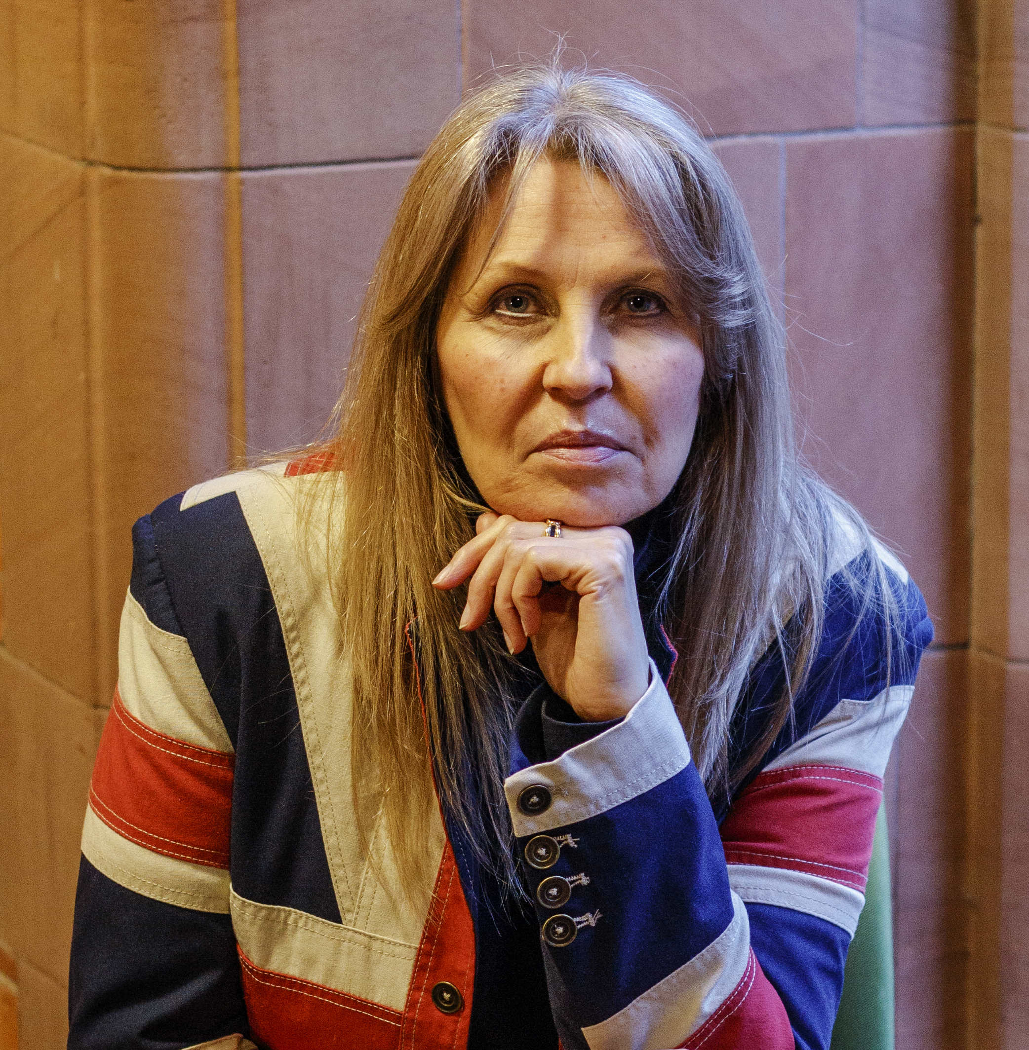 PHILIPPA LANGLEY Headshot Rormerod Hires 4 CROP